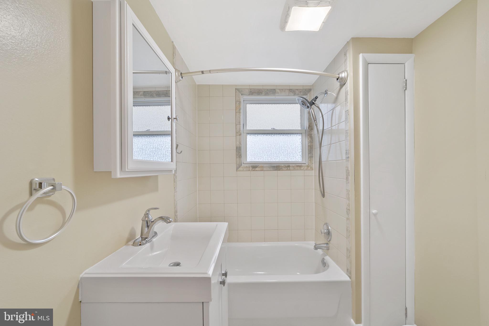 135 Keswick Avenue Ewing, NJ 08638 - Photo 17 of 25