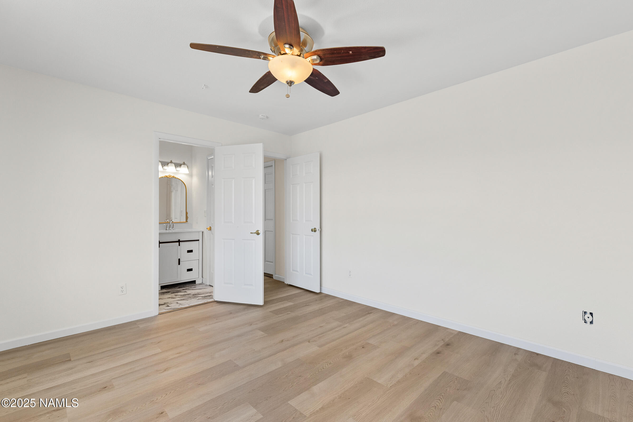 6040 East Robles Road Flagstaff, AZ 86004 - Photo 21 of 38 6040 E Robles-023