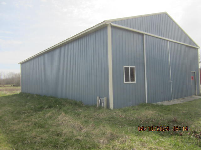 2325 Carleton West Road Carleton, MI 48117 - Photo 2 of 10 IMG_4072