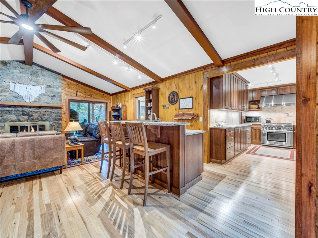 125 Tamarack Road Beech Mountain, NC 28604 - Photo 7 of 32 Gallery Image 7