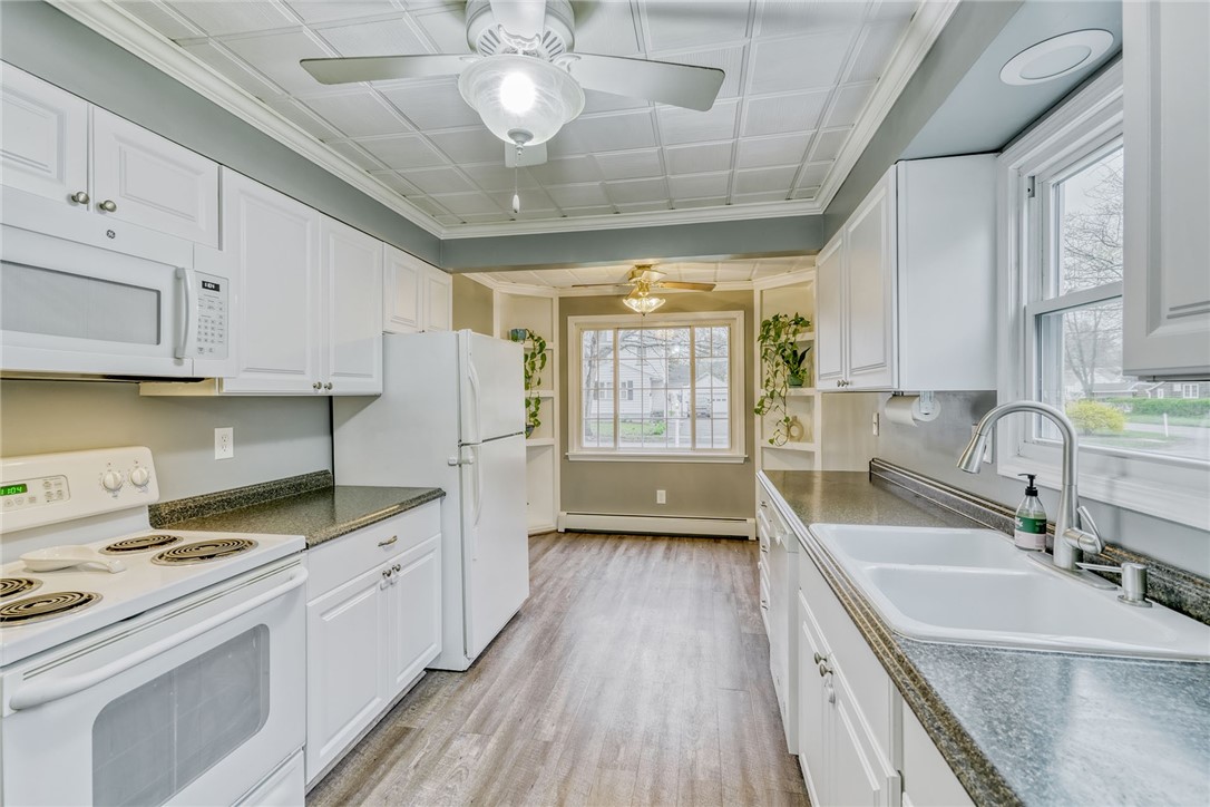 262 Garford Road Irondequoit, NY 14622 - Photo 16 of 42