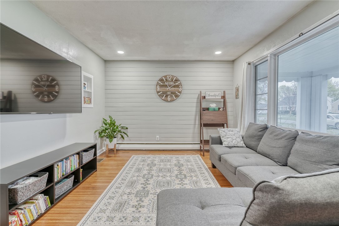 262 Garford Road Irondequoit, NY 14622 - Photo 10 of 42