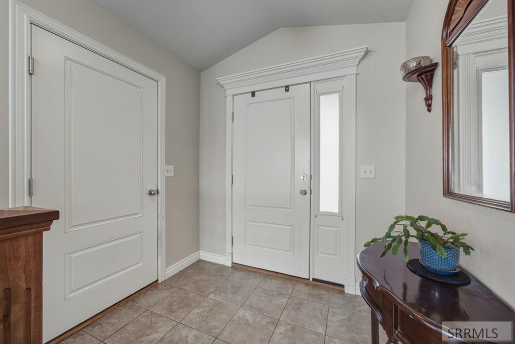 1593 Pointview Drive Pocatello, ID 83201 - Photo 14 of 55