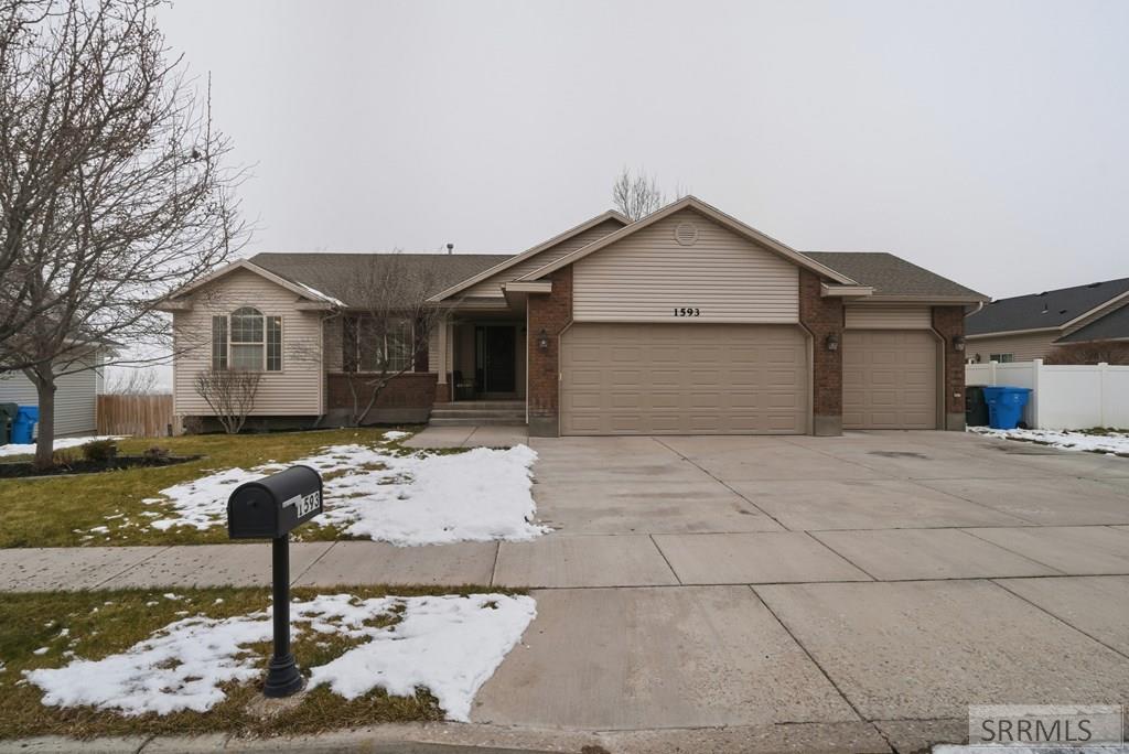 1593 Pointview Drive Pocatello, ID 83201 - Photo 2 of 55