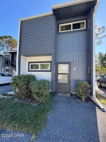 $189,000 | 7125 North Lagoon Drive, Unit H, Panama City, FL 32408
