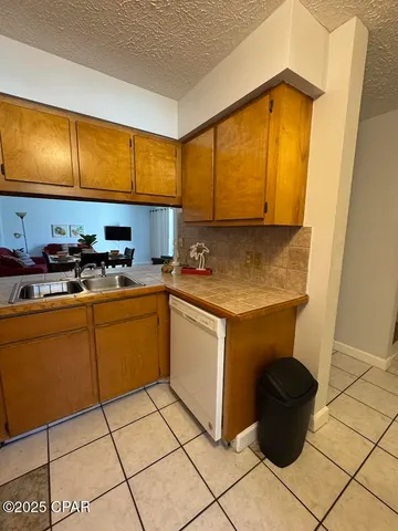 $189,000 | 7125 North Lagoon Drive, Unit H, Panama City, FL 32408