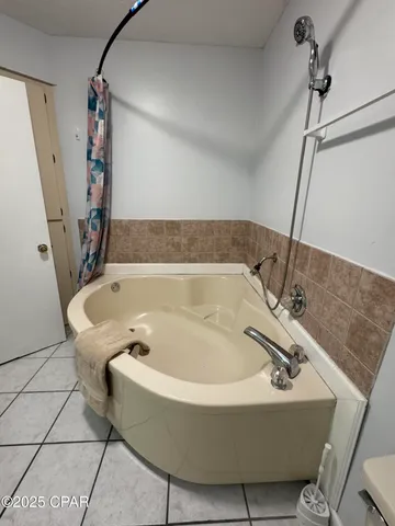 $189,000 | 7125 North Lagoon Drive, Unit H, Panama City, FL 32408