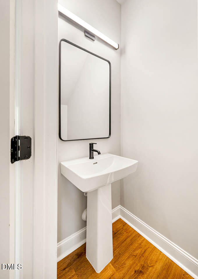 5709 Parker Pines Raleigh, NC 27609 - Photo 17 of 33 5709ParkerPinesCt-025