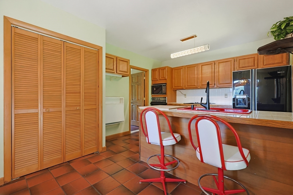 42 Jolicoeur Avenue Spencer, MA 01562 - Photo 11 of 39