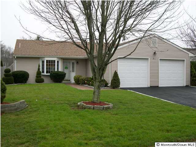 21 Long Road Freehold, NJ 07728 - Photo 1 of 3 Primary Photo