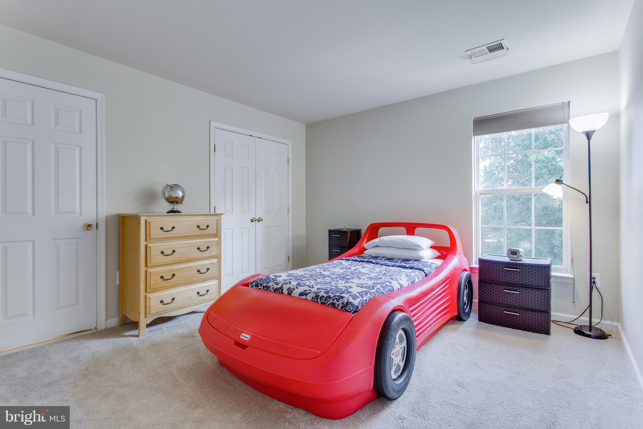 25868 Spring Farm Circle Chantilly, VA 20152 - Photo 22 of 30 3rd Bedroom