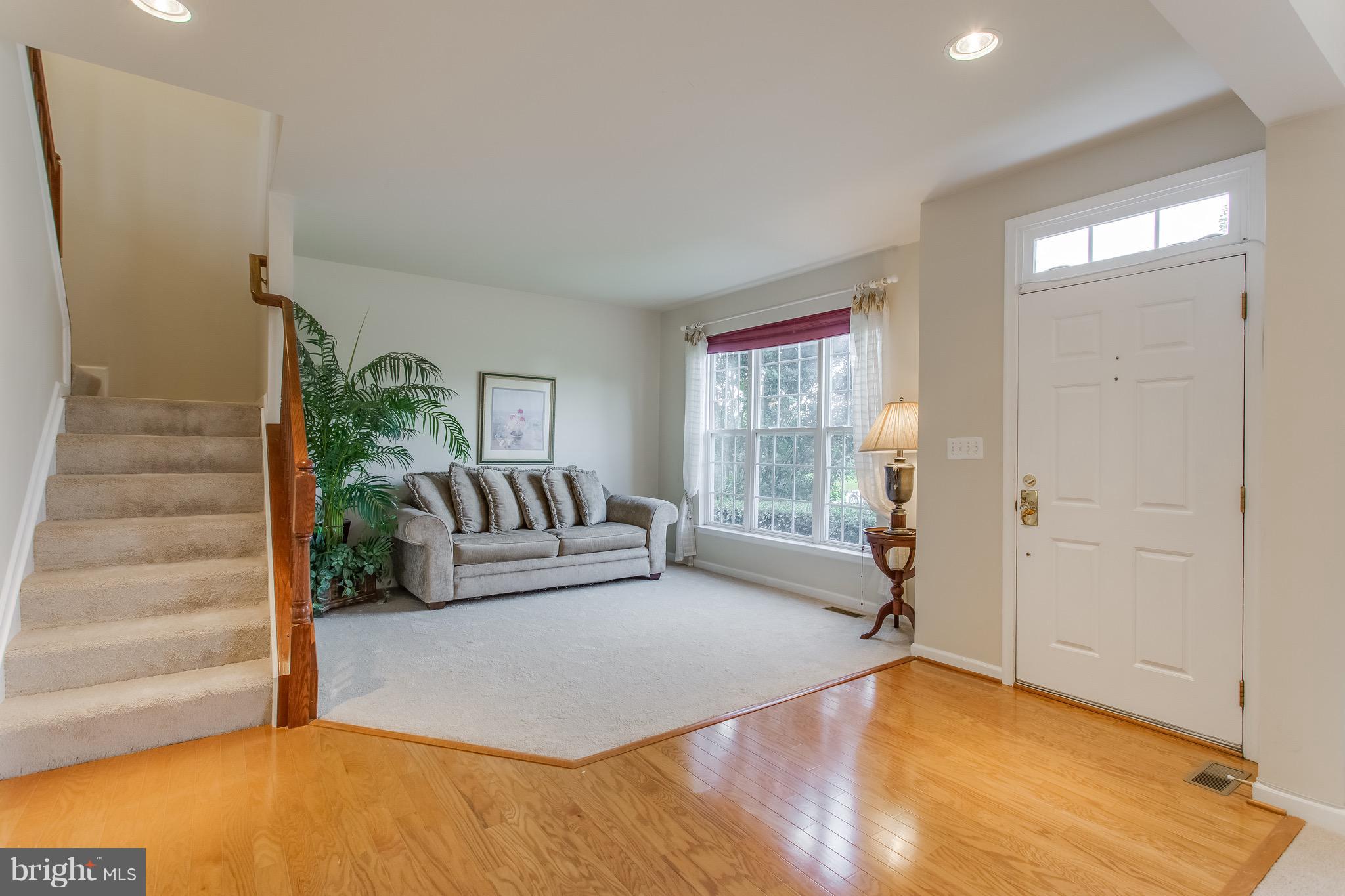 25868 Spring Farm Circle Chantilly, VA 20152 - Photo 4 of 30 Big Entrance to Sitting and Dining Room