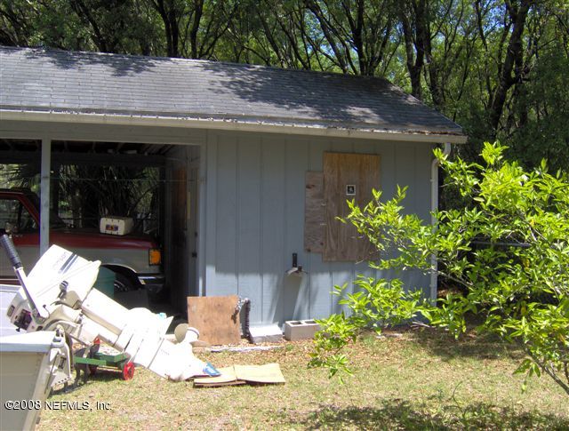 146 Rabbit Track Road Satsuma, FL 32189 - Photo 5 of 6 storage shed-additional laundry