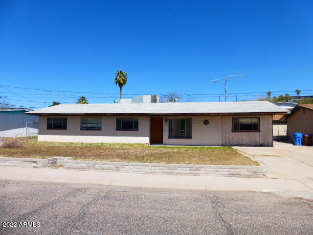 310 Croydon Road Kearny, AZ 85137 - Photo 2 of 13 P1040186