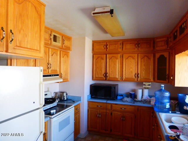 310 Croydon Road Kearny, AZ 85137 - Photo 3 of 13 P1040187