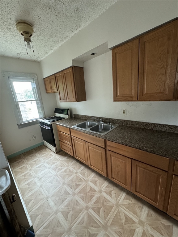 735 Belmont Avenue, Unit 1 Springfield, MA 01108 - Photo 3 of 16