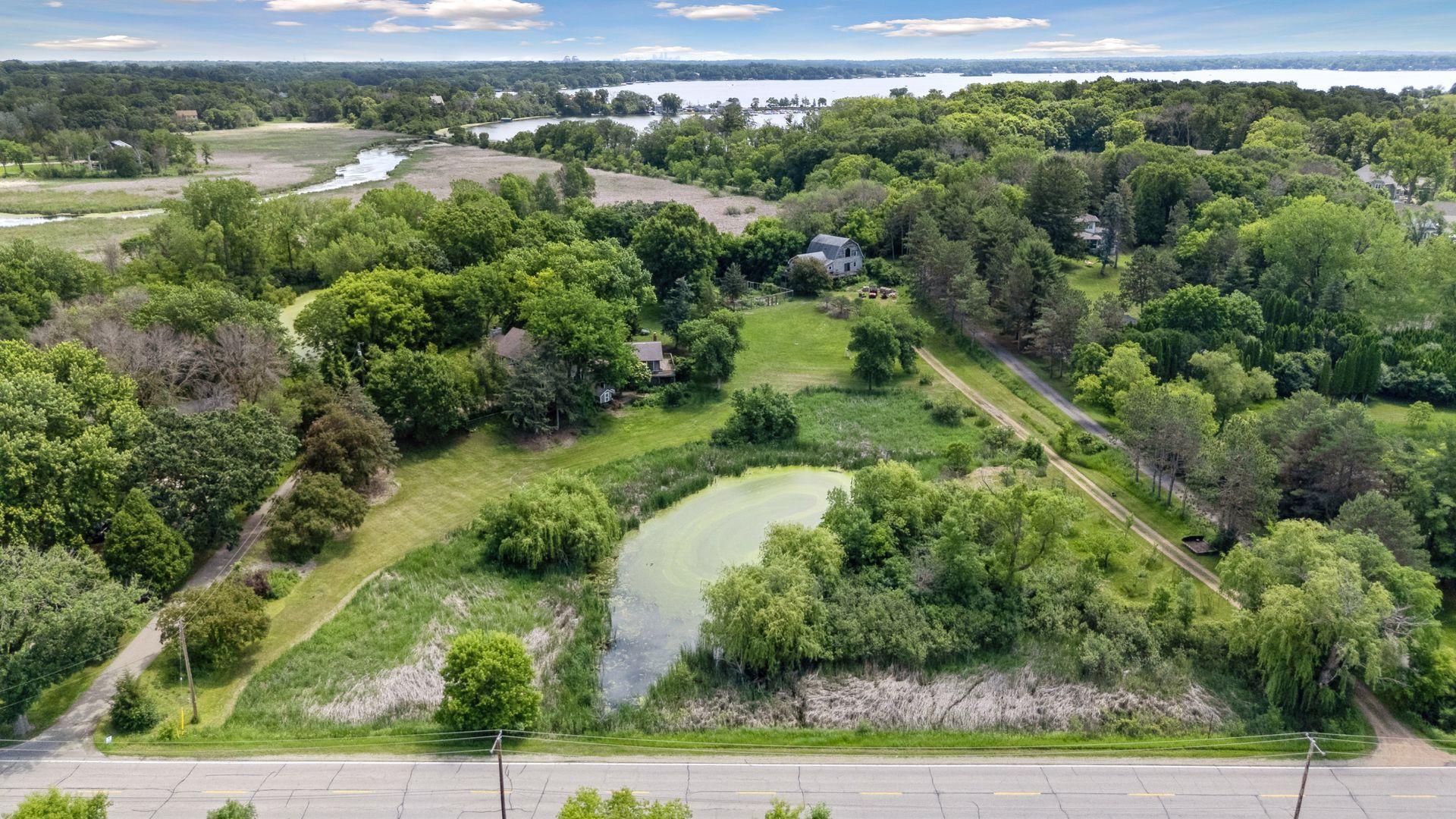 940 Brown Road South Wayzata, MN 55391 - Photo 2 of 33