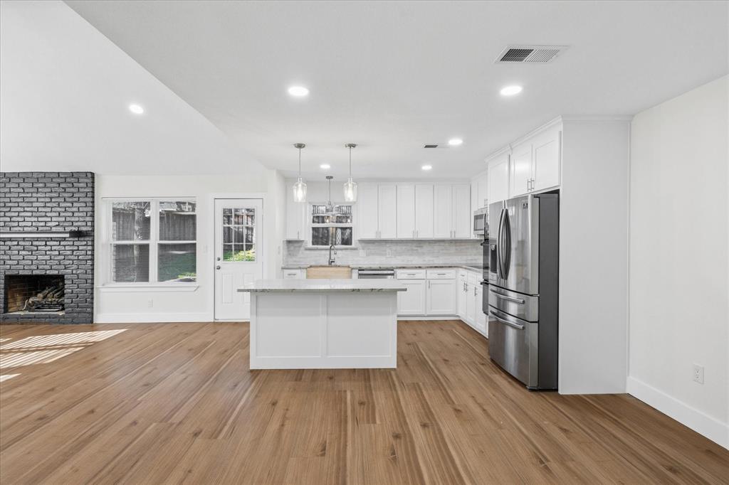 5719 Valley Ridge Court Arlington, TX 76017 - Photo 12 of 27