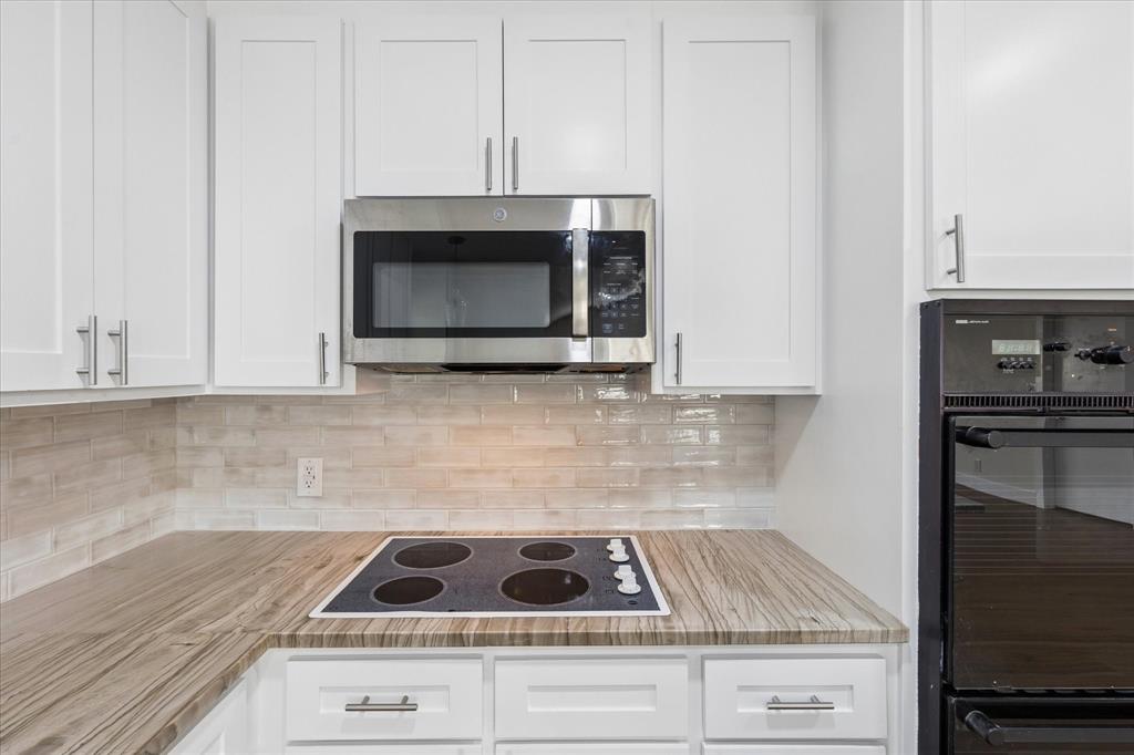 5719 Valley Ridge Court Arlington, TX 76017 - Photo 14 of 27