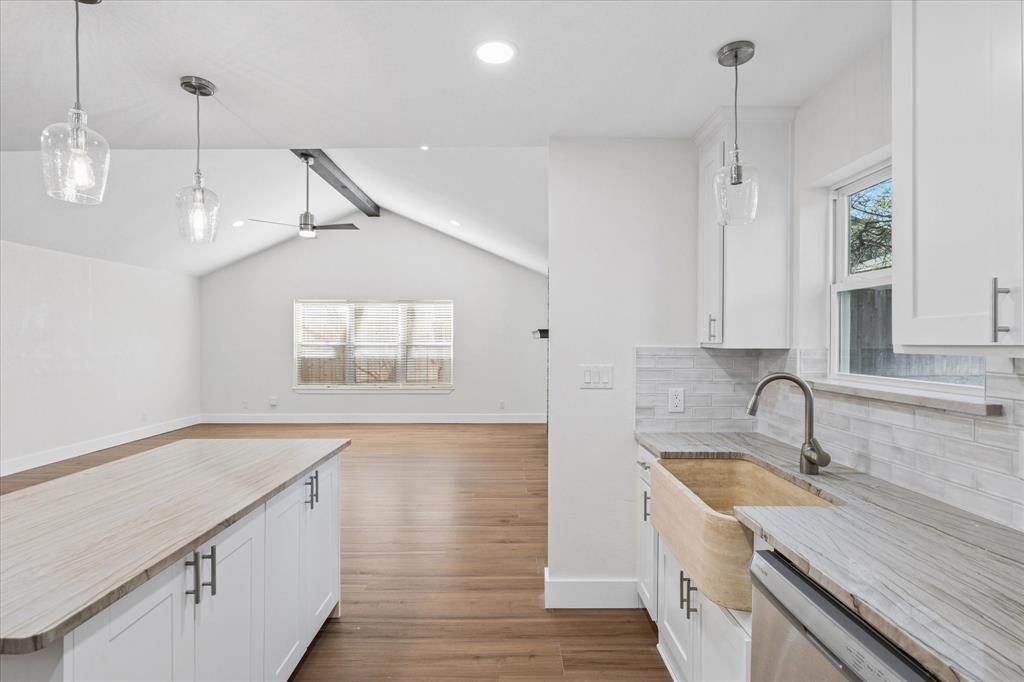 5719 Valley Ridge Court Arlington, TX 76017 - Photo 15 of 27