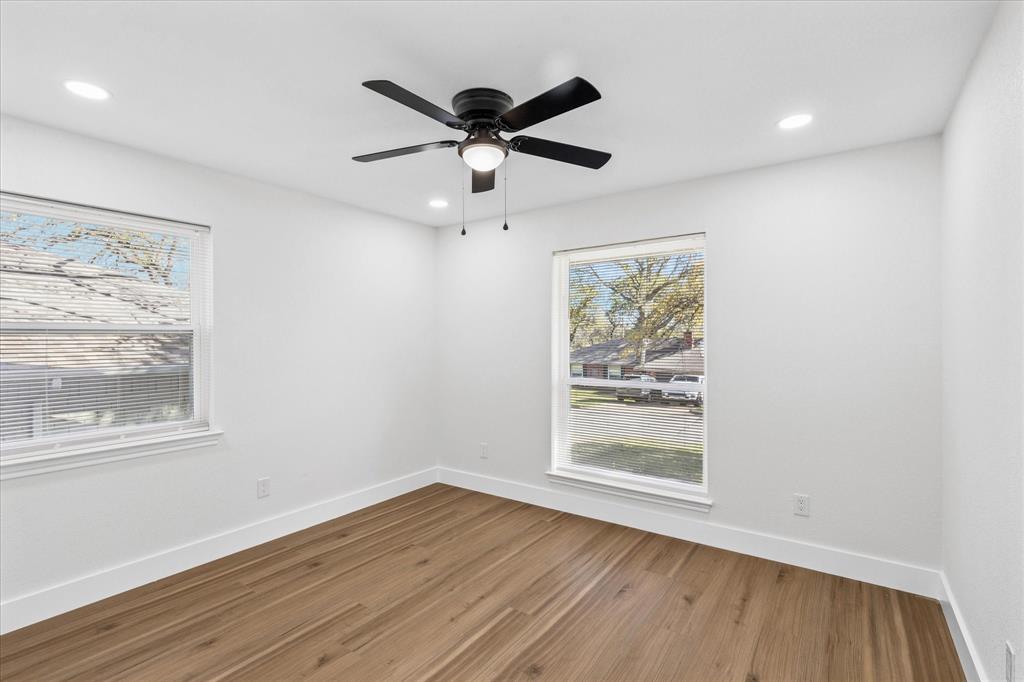 5719 Valley Ridge Court Arlington, TX 76017 - Photo 16 of 27