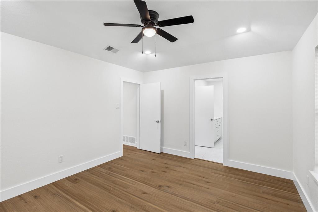 5719 Valley Ridge Court Arlington, TX 76017 - Photo 21 of 27