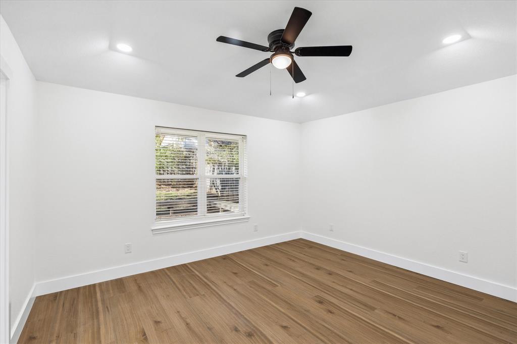 5719 Valley Ridge Court Arlington, TX 76017 - Photo 22 of 27