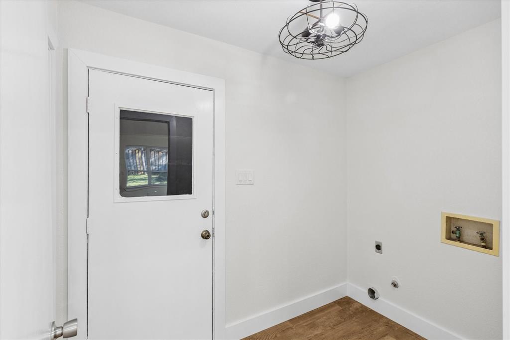 5719 Valley Ridge Court Arlington, TX 76017 - Photo 24 of 27