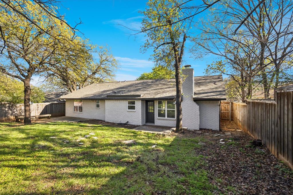 5719 Valley Ridge Court Arlington, TX 76017 - Photo 25 of 27