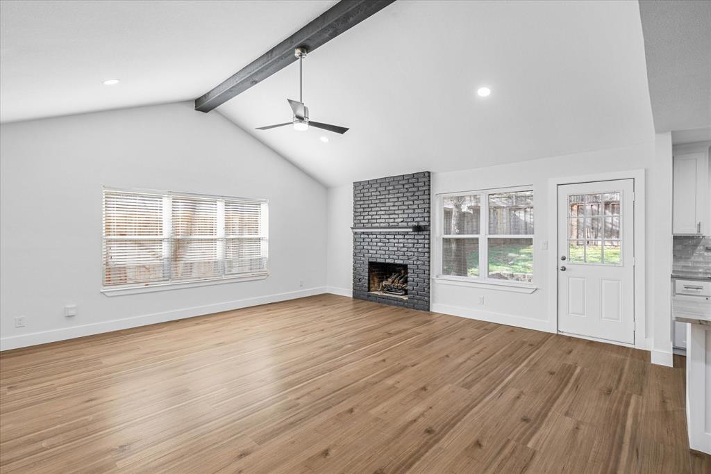 5719 Valley Ridge Court Arlington, TX 76017 - Photo 6 of 27