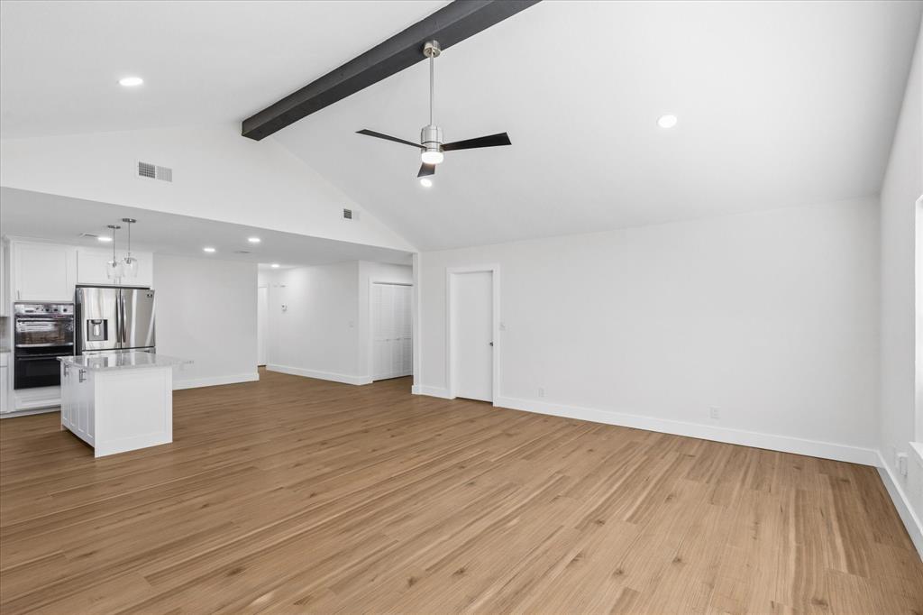 5719 Valley Ridge Court Arlington, TX 76017 - Photo 9 of 27