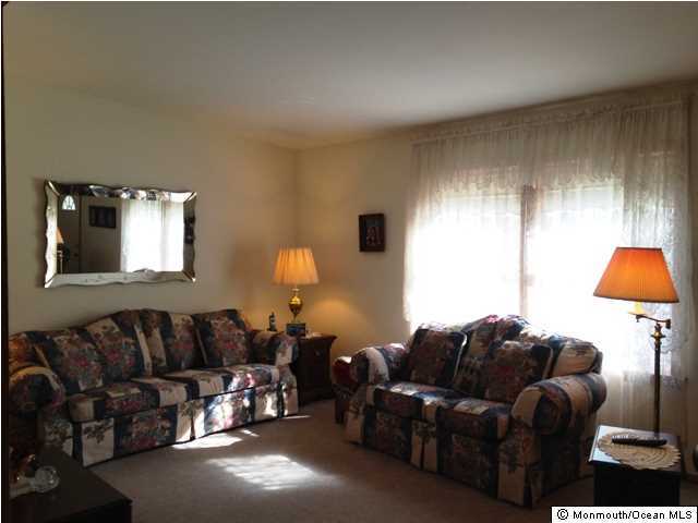 9 Edgewood Drive Cream Ridge, NJ 08514 - Photo 3 of 20 Additional Photo
