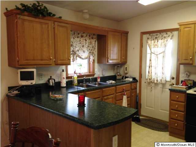 9 Edgewood Drive Cream Ridge, NJ 08514 - Photo 7 of 20 Additional Photo