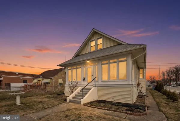 $380,000 | 61 South Maple Avenue, Maple Shade, NJ 08052