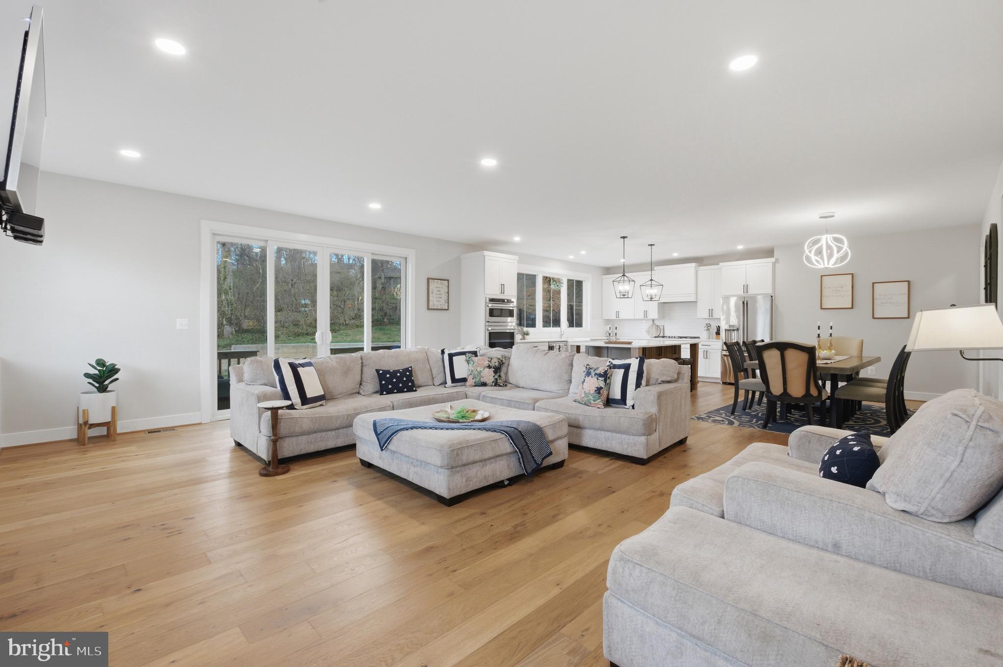 1304 Gahant Road Alexandria, VA 22308 - Photo 15 of 56