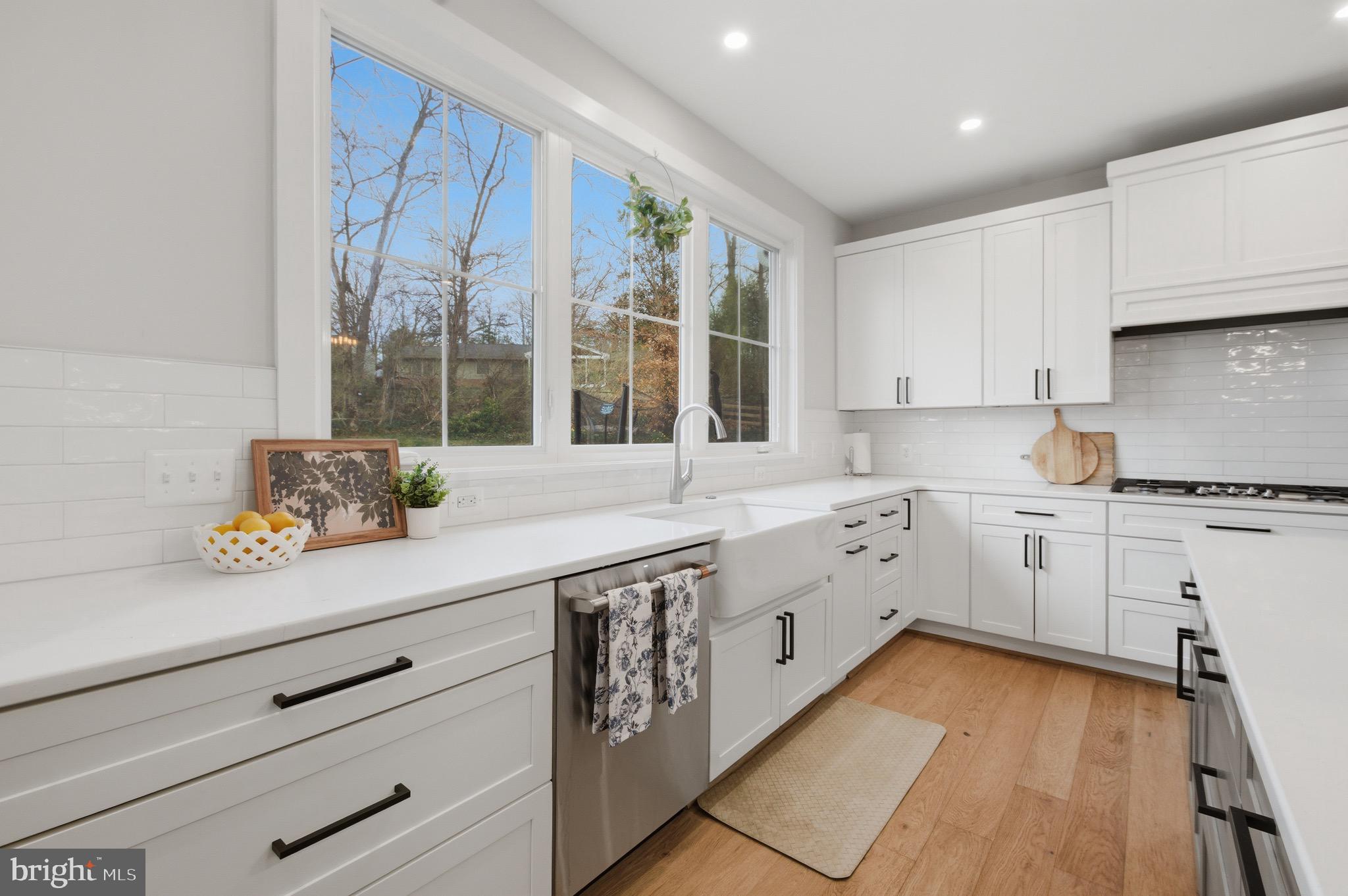 1304 Gahant Road Alexandria, VA 22308 - Photo 18 of 56