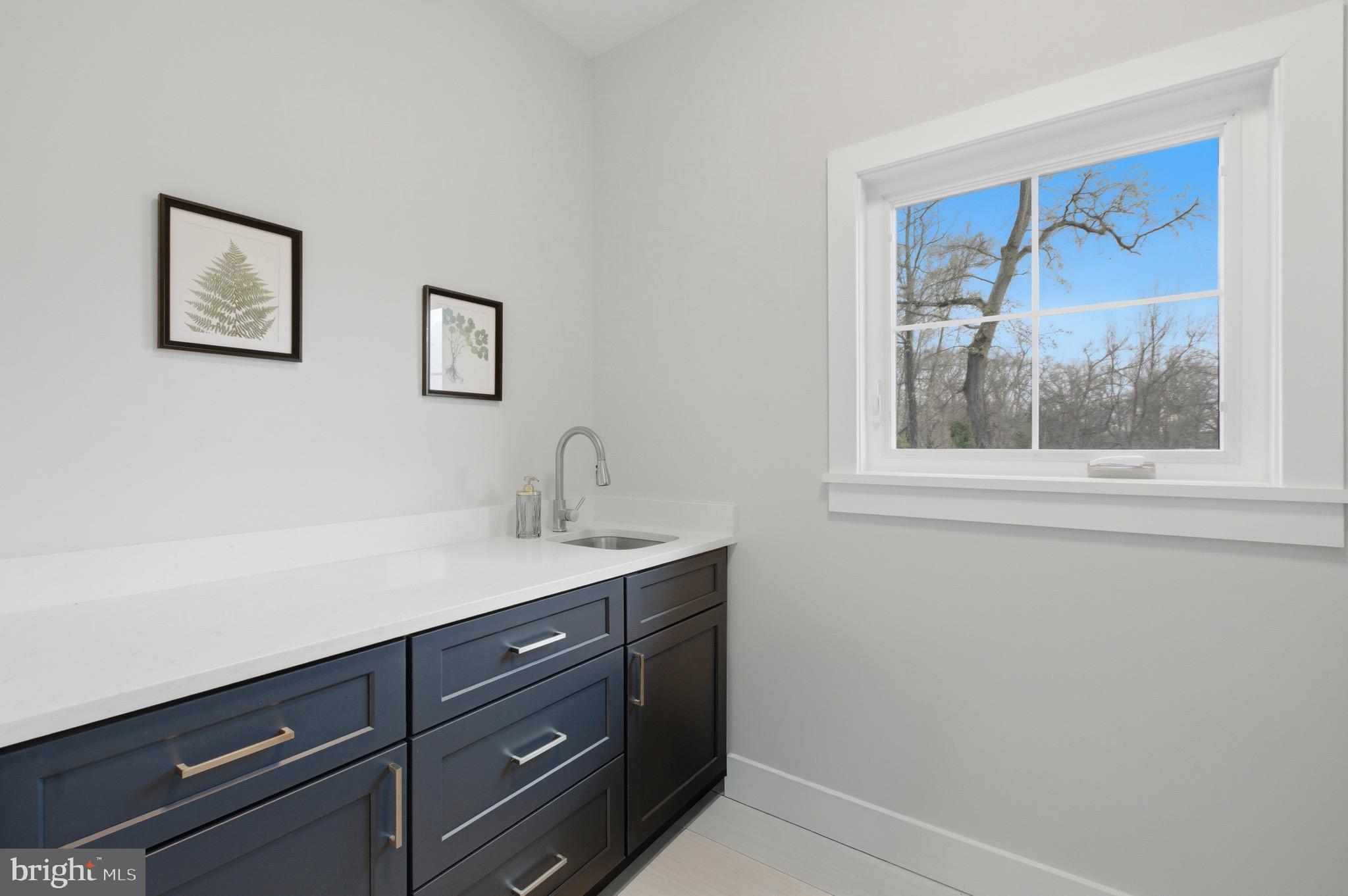 1304 Gahant Road Alexandria, VA 22308 - Photo 30 of 56 Laundry Room Built-Ins