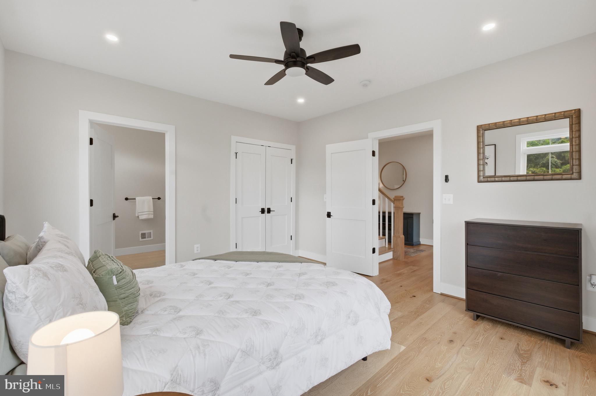 1304 Gahant Road Alexandria, VA 22308 - Photo 7 of 56