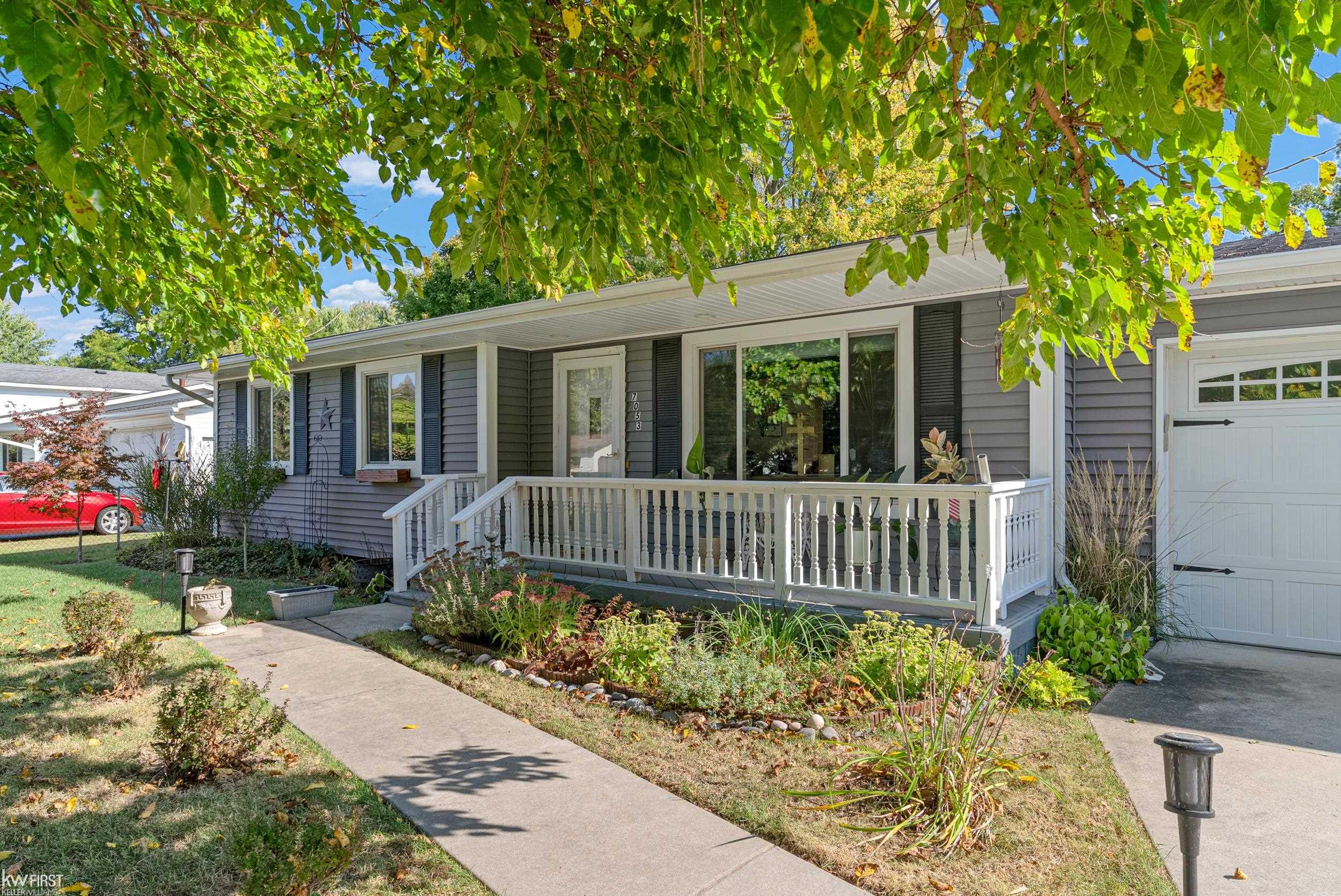 7053 Rivertown Road Swartz Creek, MI 48473 - Photo 4 of 46 50190618-18fdc0d6-54d1-42e8-a4eb-dba146d443fc.JPG