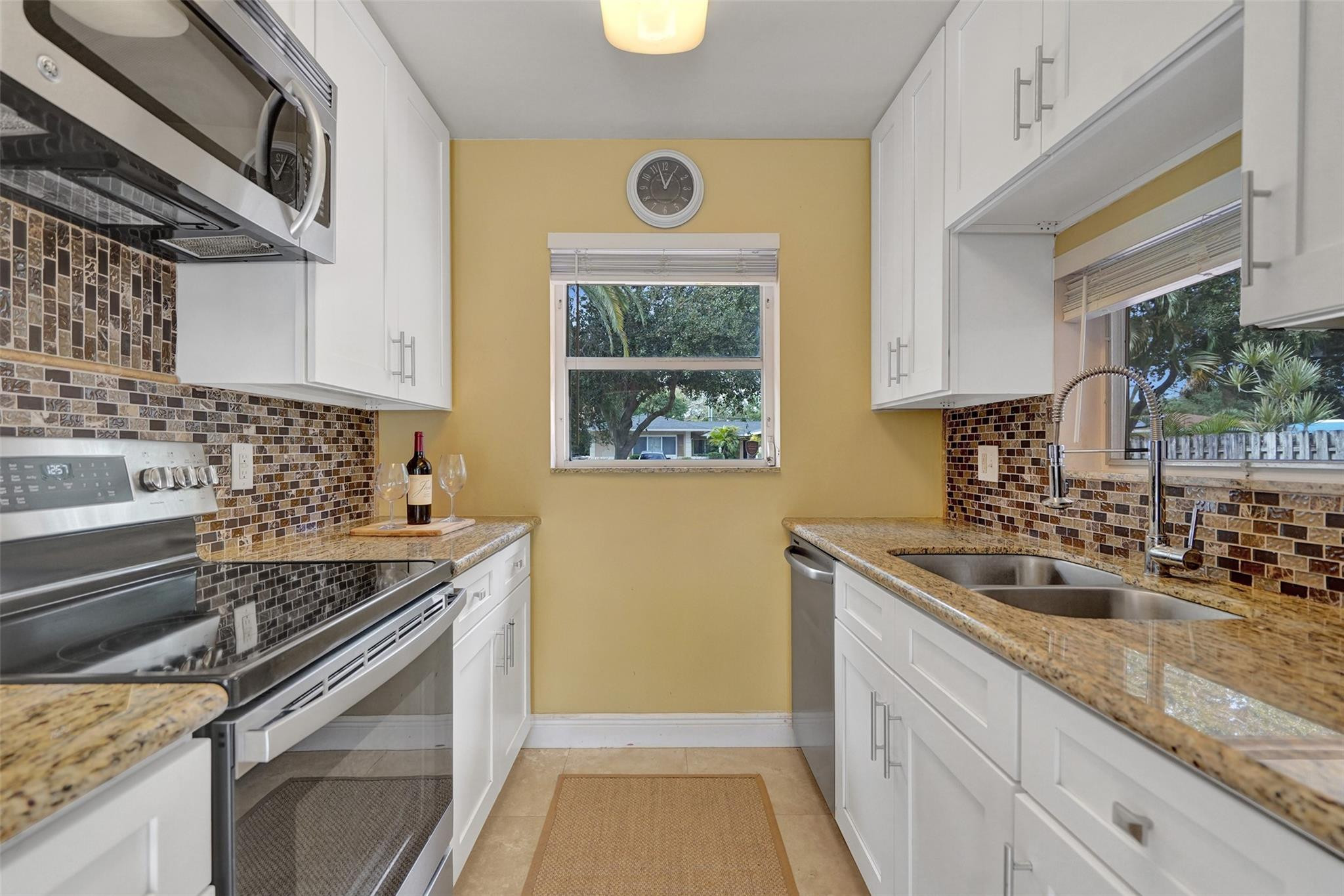 4740 Northeast 21st Terrace Lighthouse Point, FL 33064 - Photo 7 of 28 Granite Countertops
