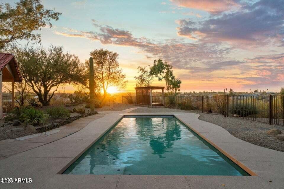 1710 West Camino Dr  