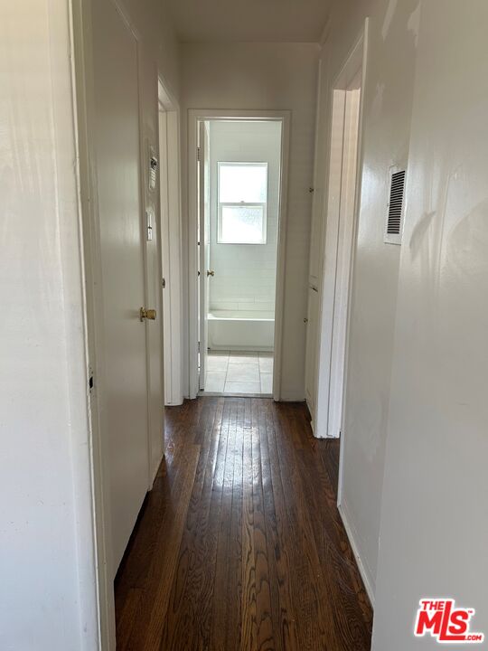 4107 Wade Street, Unit H Los Angeles, CA 90066 - Photo 12 of 16 a view of hallway with wooden floor