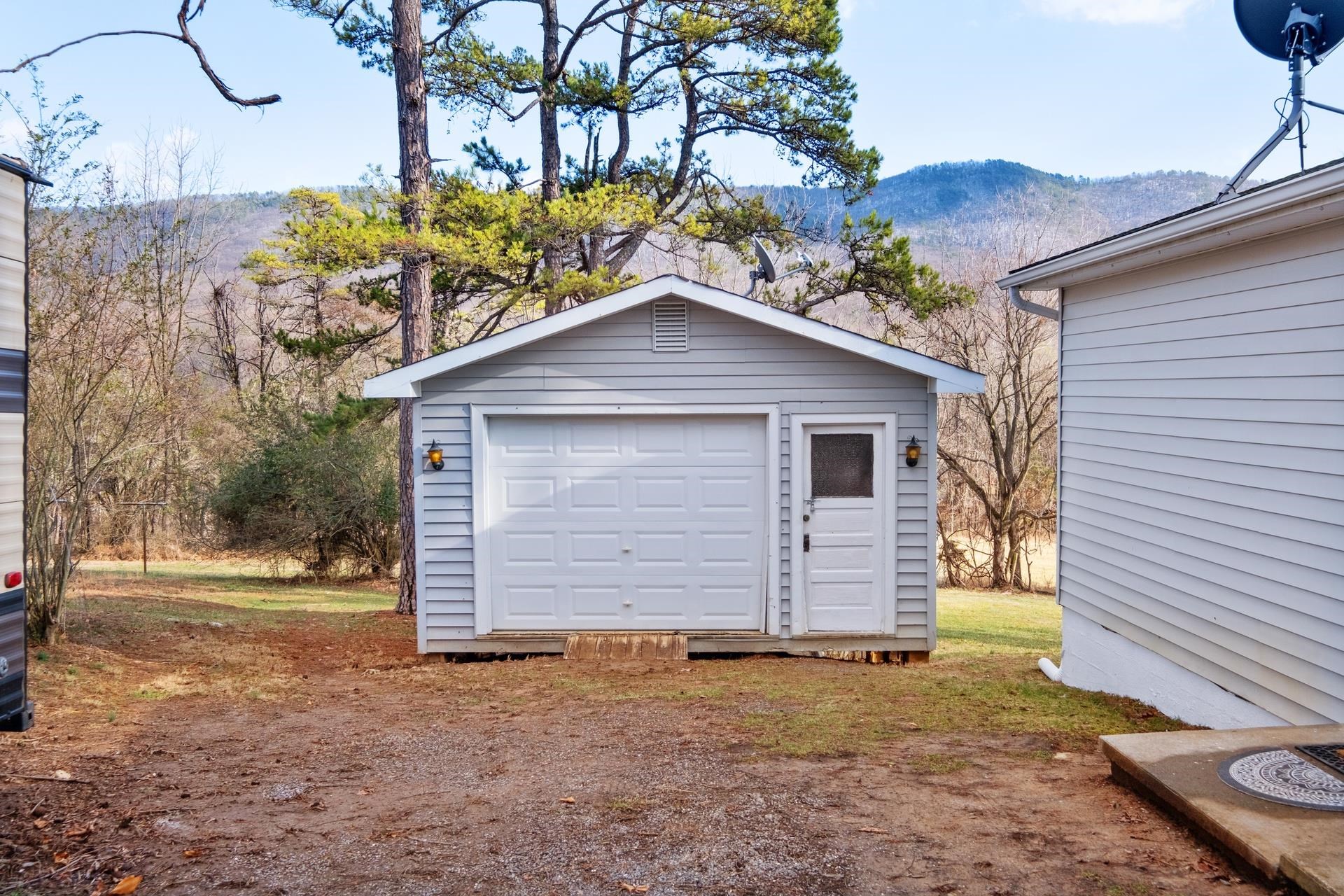 11320 Mountain Valley Road Harrisonburg, VA 22802 - Photo 2 of 21 Gallery Image 2