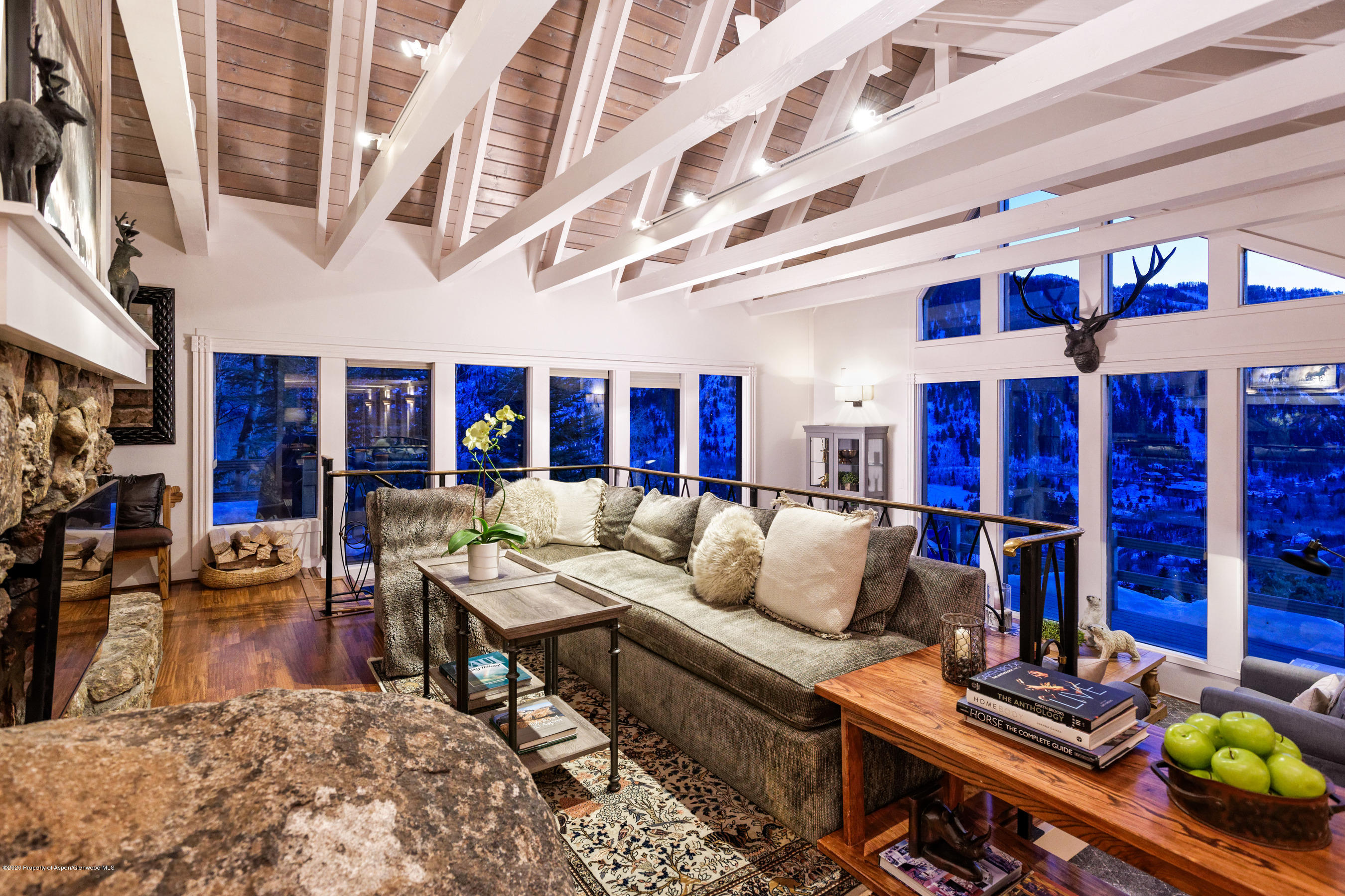 711 Mountain Laurel Drive Aspen, CO 81611 - Photo 9 of 30 711MtnLaurel_Med219