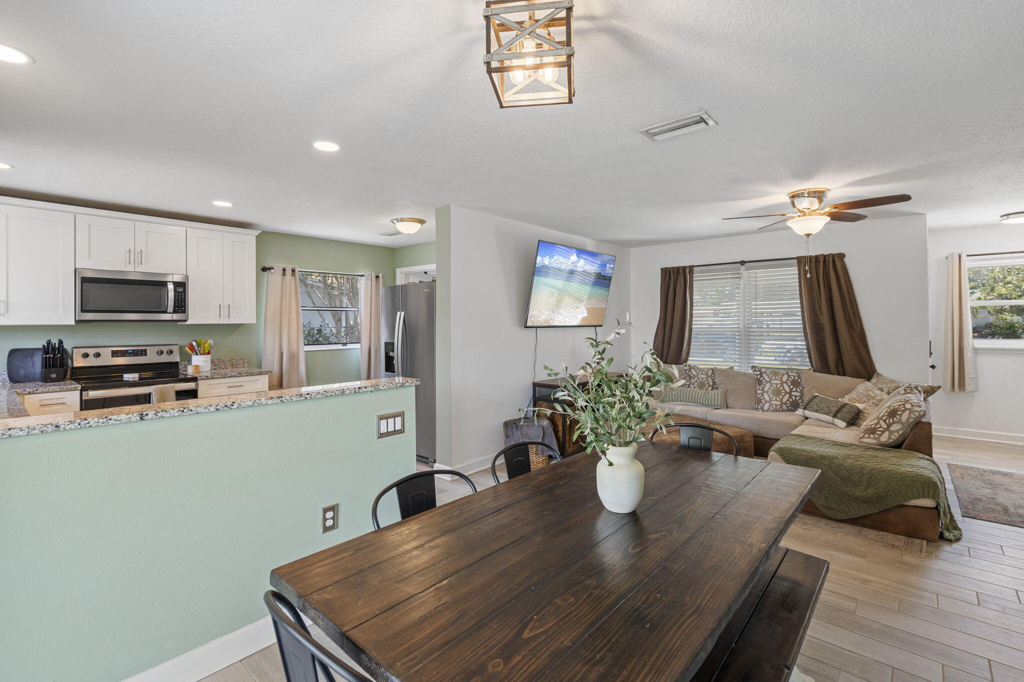 984 Beacon Road Rockledge, FL 32955 - Photo 6 of 39 5-web-or-mls-DSC08957