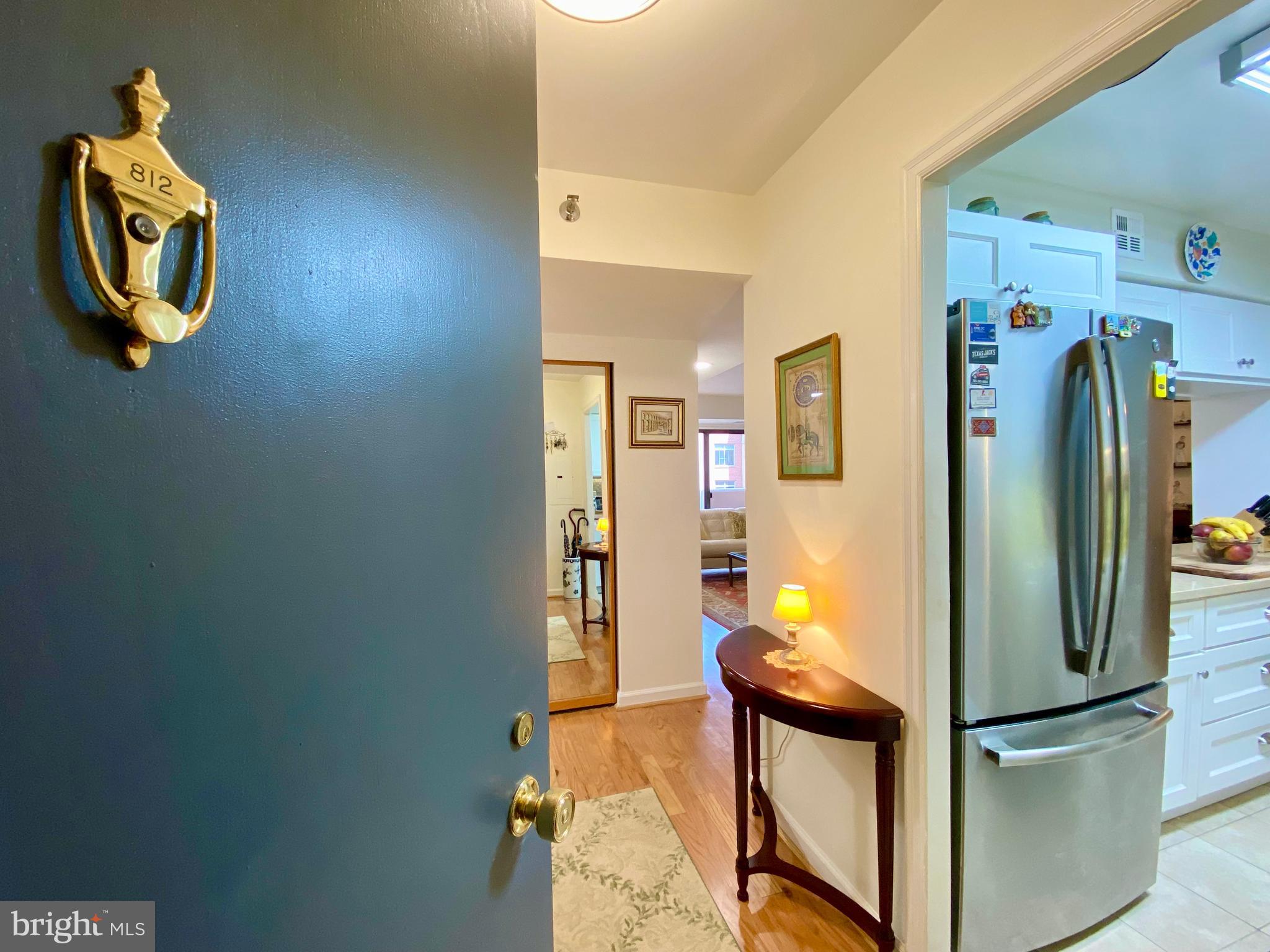 1301 North Courthouse Road, Unit 812 Arlington, VA 22201 - Photo 2 of 44 Welcome to Woodbury Heights #812!