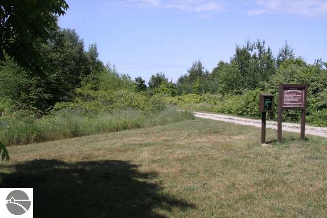 4747 Ridgewood Road Traverse City, MI 49686 - Photo 6 of 9 1706737-5.JPG