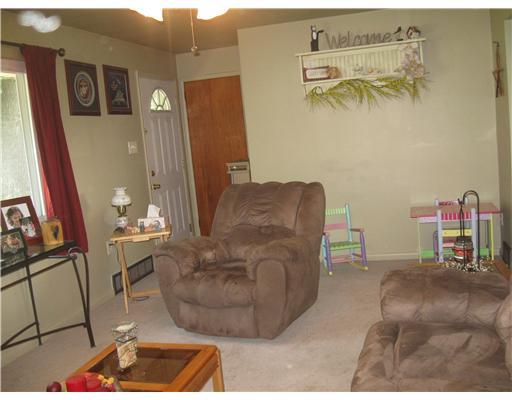 623 Wallace Run Road Big Beaver, PA 15010 - Photo 2 of 16 Living Room.