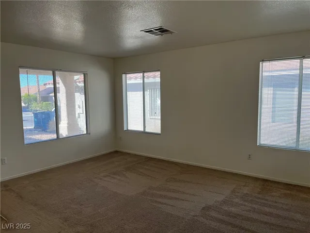 $1,700 | 2842 Kensington Street, Las Vegas, NV 89156