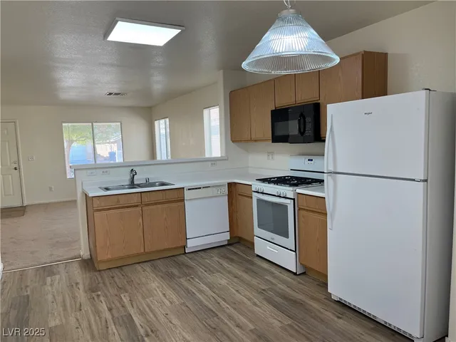 $1,700 | 2842 Kensington Street, Las Vegas, NV 89156